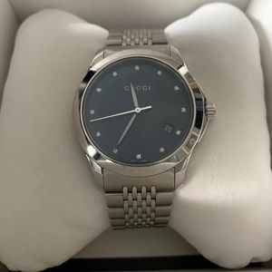 Timeless Gucci Men’s watch with real diamonds